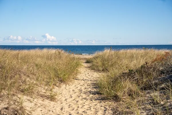 $1,075,000 | 92 Lookout Point Road, Plymouth, MA 02360