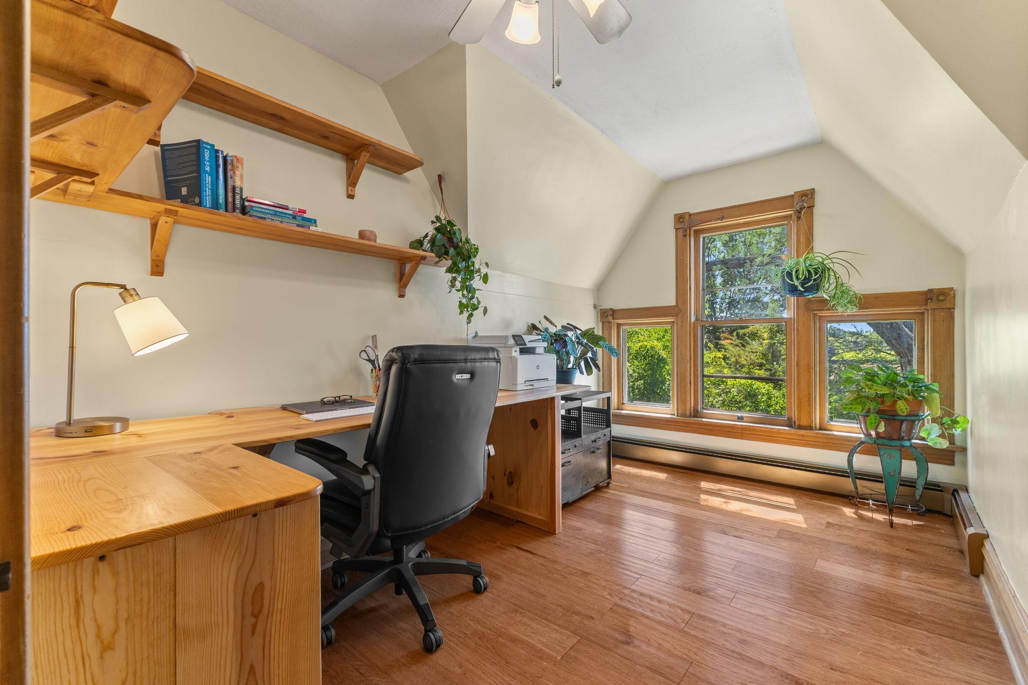 228 Summit Avenue Center City, MN 55012 - Photo 36 of 71