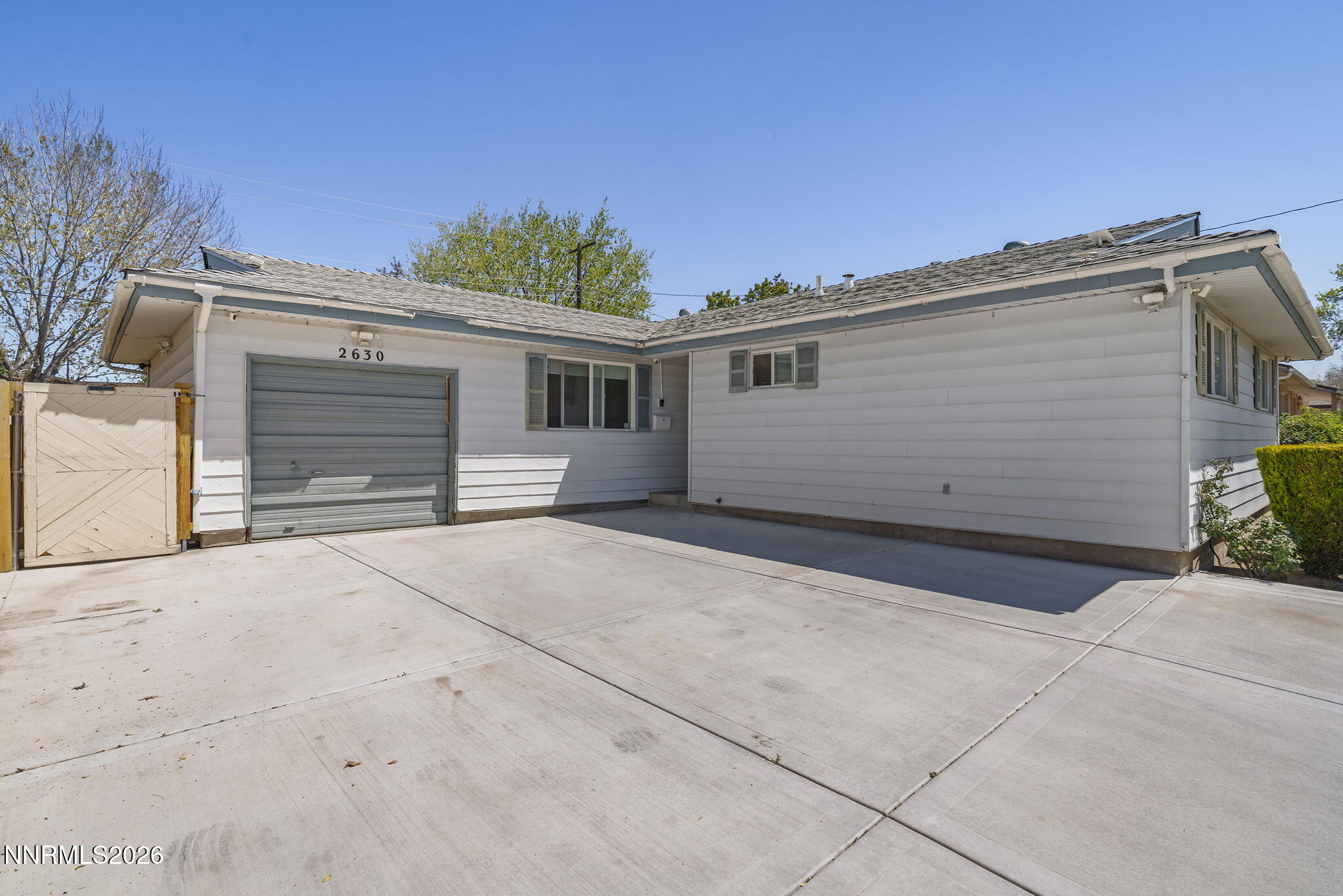 2630 Probasco Way Sparks, NV 89431 - Photo 2 of 24 4-web-or-mls-_DSC4197