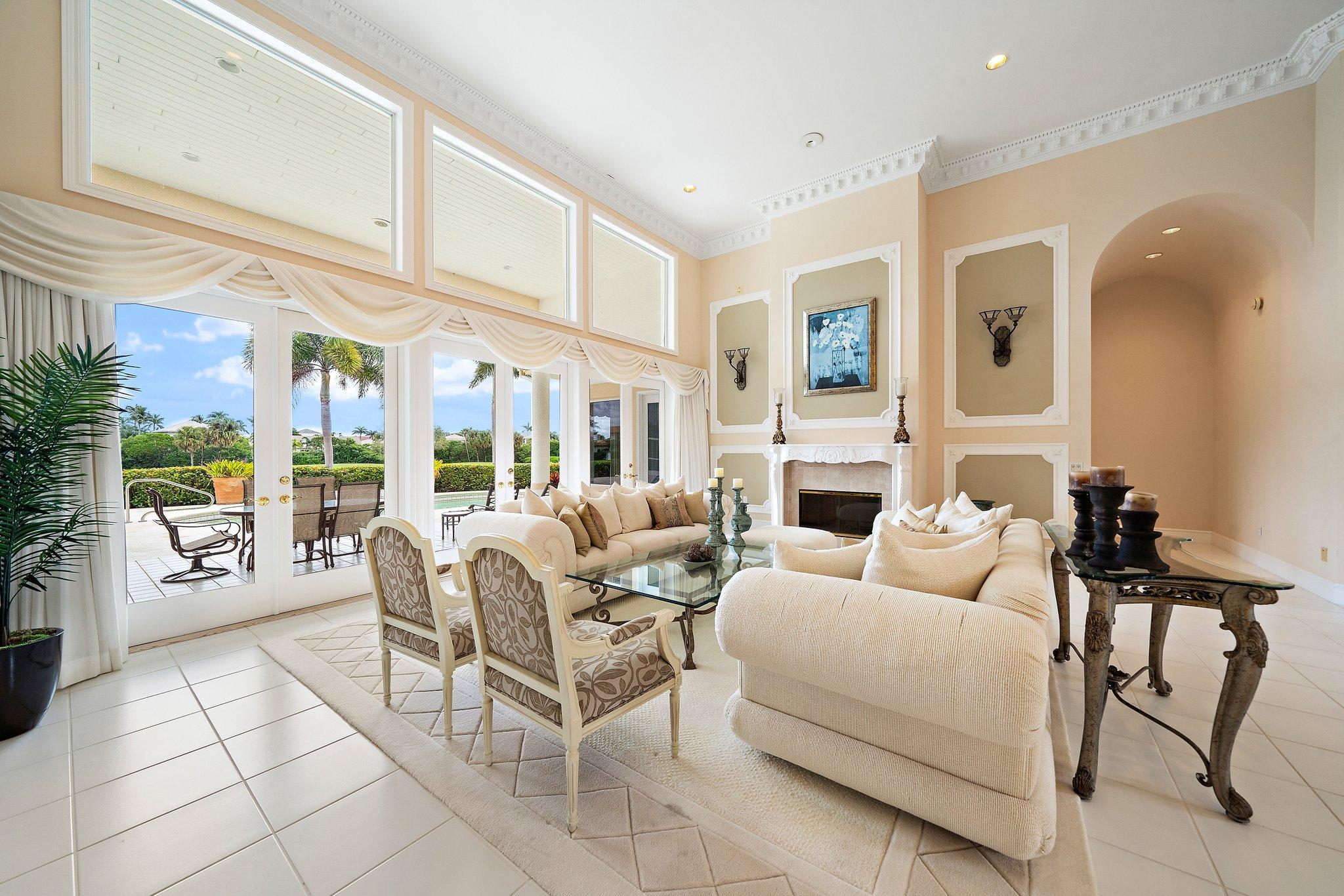 3388 Barrow Island Road Jupiter, FL 33477 - Photo 15 of 59 Living with entry to master suite