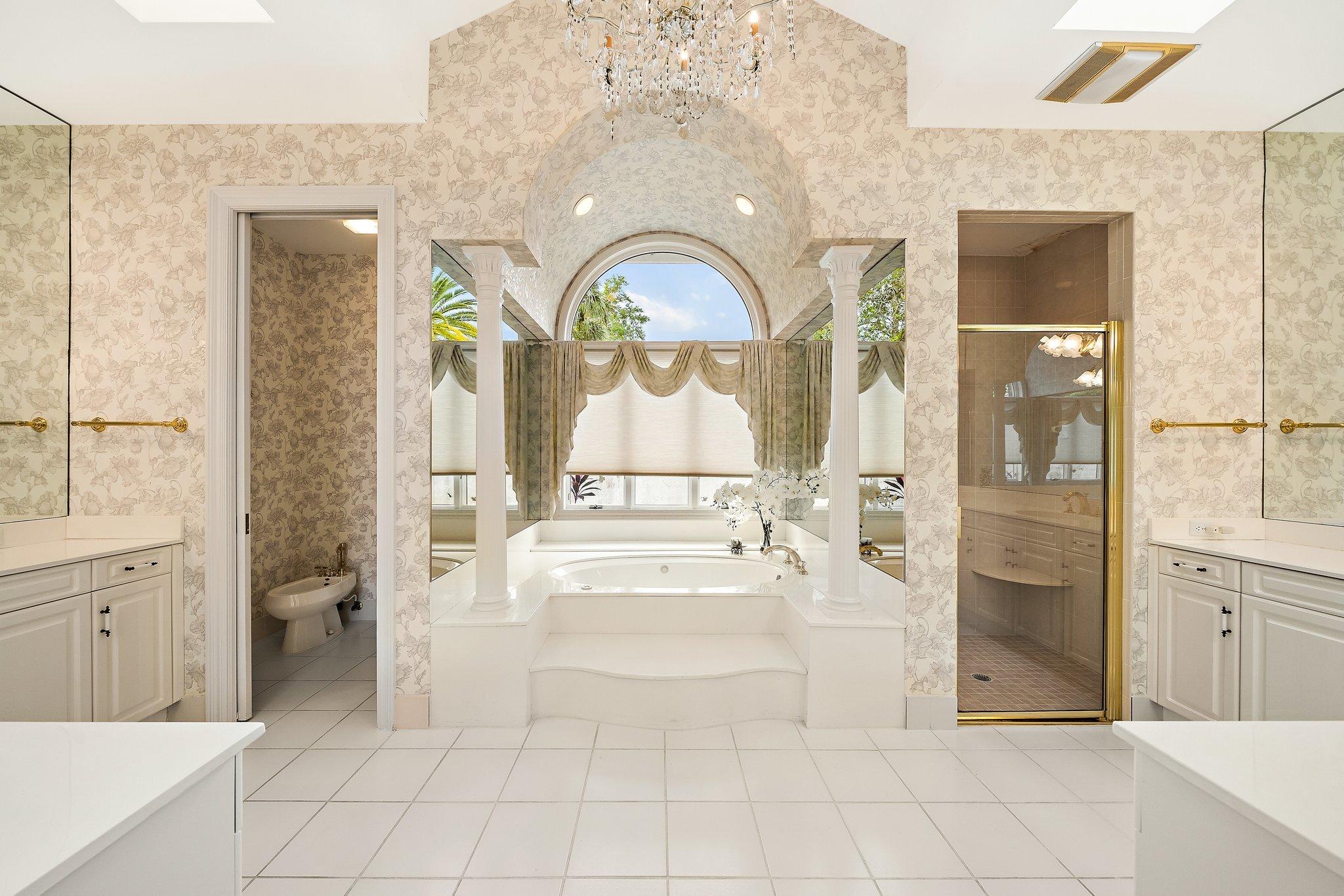 3388 Barrow Island Road Jupiter, FL 33477 - Photo 41 of 59 Her bath