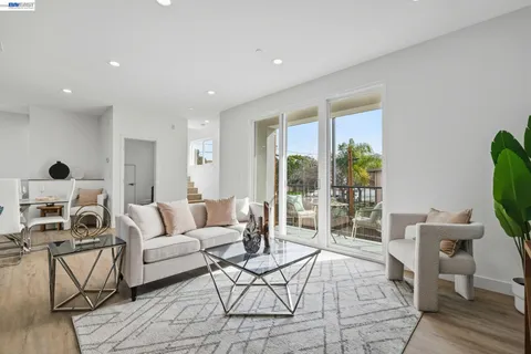 $1,178,000 | 40857 Lincoln Street, Unit 3701, Fremont, CA 94538