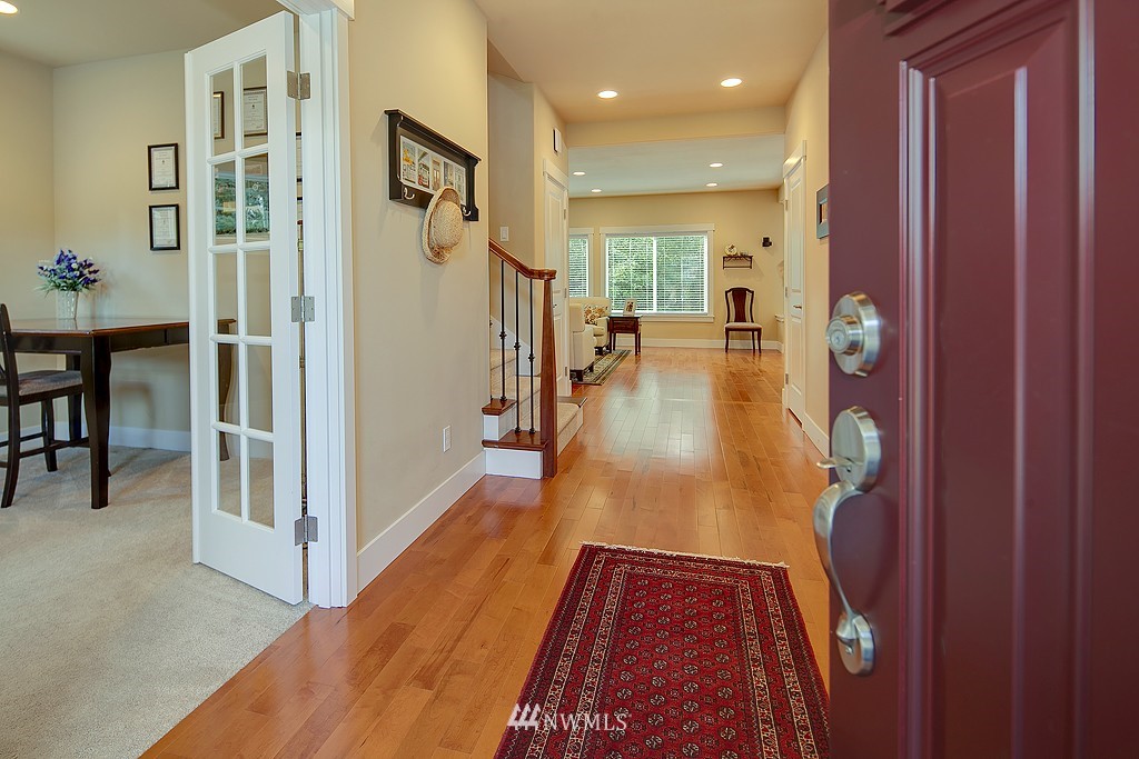18426 North Road Lynnwood, WA 98037 - Photo 3 of 15