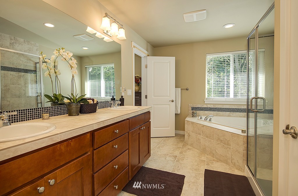 18426 North Road Lynnwood, WA 98037 - Photo 10 of 15