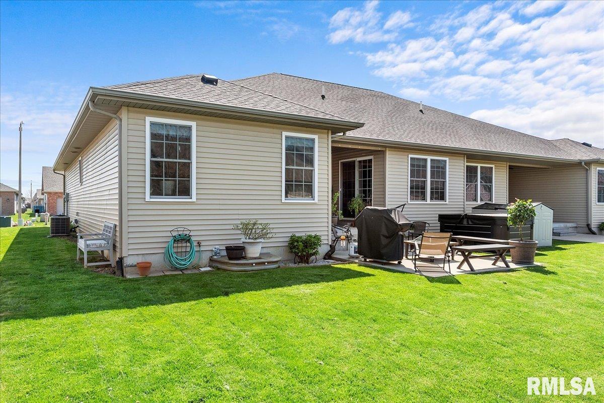2905 Sandy Lane Springfield, IL 62711 - Photo 3 of 7