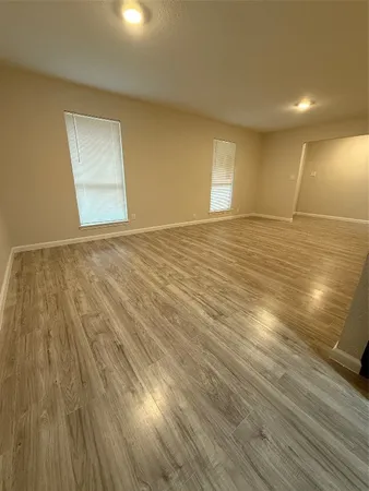$1,900 | 4747 Clover Street, Houston, TX 77033
