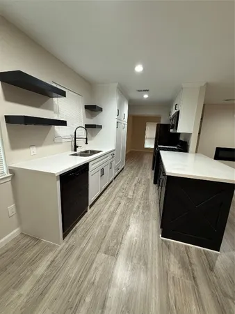 $1,900 | 4747 Clover Street, Houston, TX 77033