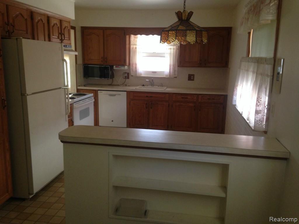 9450 Pardee Road Taylor, MI 48180 - Photo 13 of 28 Kitchen