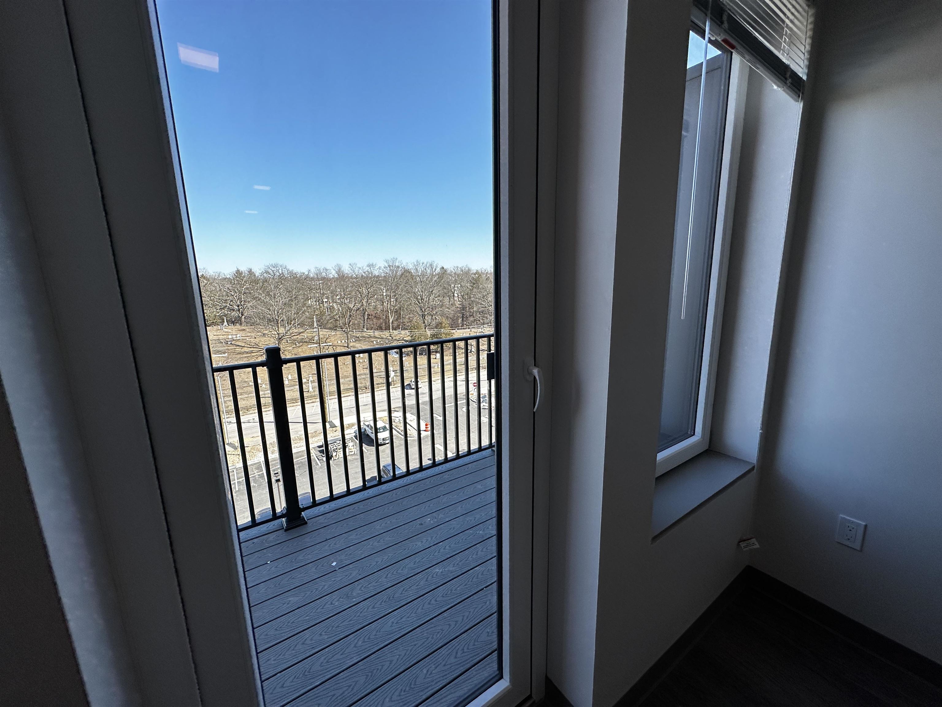 409 Elm Street, Unit 617 Manchester, NH 03101 - Photo 14 of 40