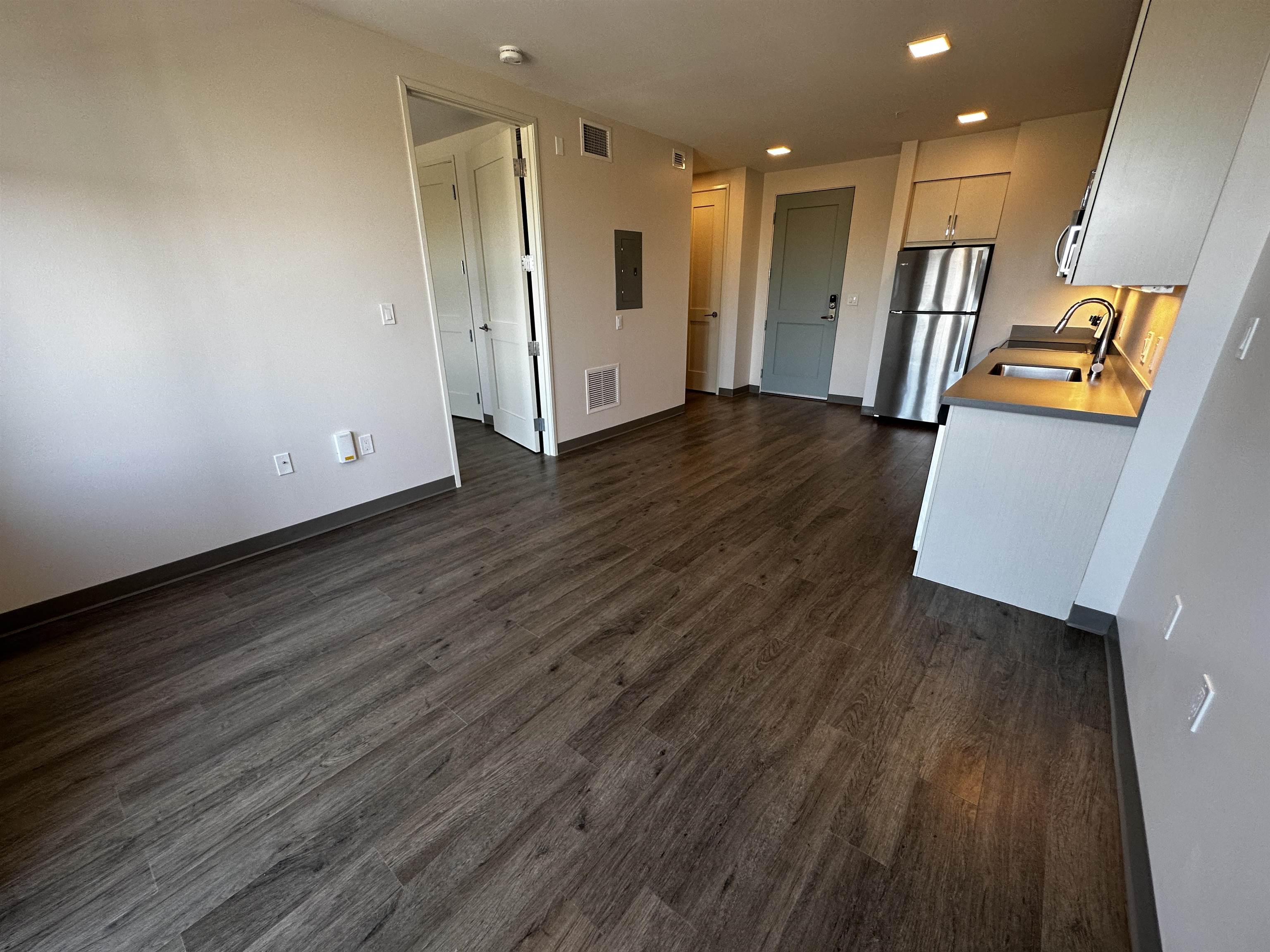 409 Elm Street, Unit 617 Manchester, NH 03101 - Photo 5 of 40