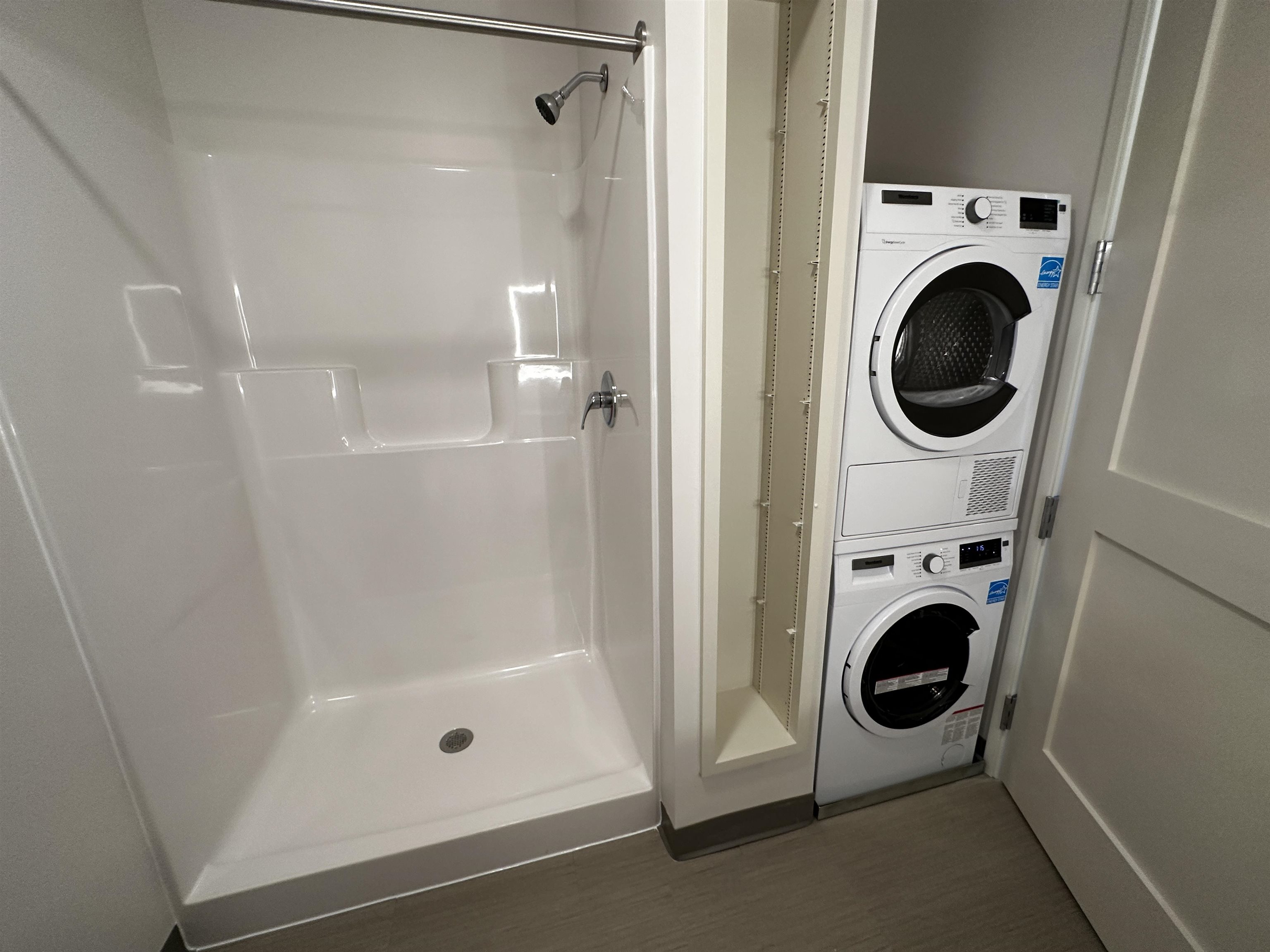 409 Elm Street, Unit 617 Manchester, NH 03101 - Photo 10 of 40