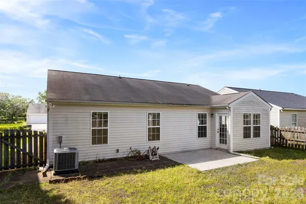 $330,000 | 10215 Orchard Grass Court, Charlotte, NC 28278