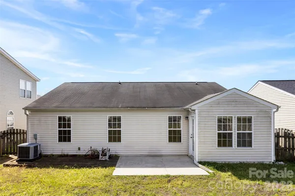 $330,000 | 10215 Orchard Grass Court, Charlotte, NC 28278