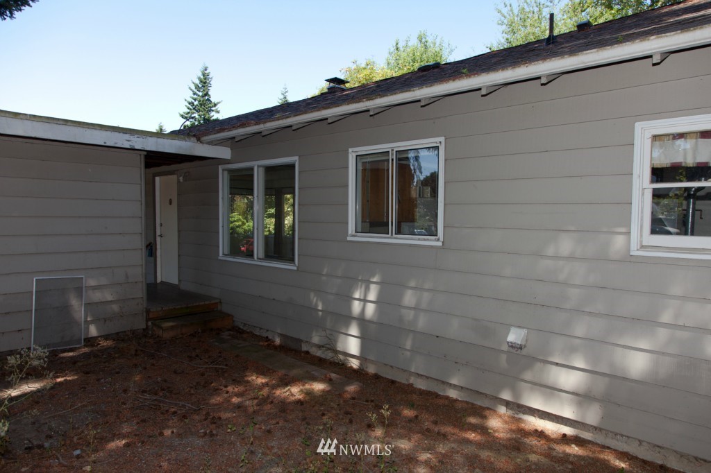 1105 37th Street Bellingham, WA 98229 - Photo 3 of 20 Gallery Image 3