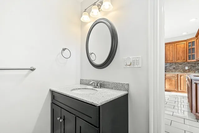 $2,900 | 11 Symonds Street, Unit 2, Salem, MA 01970