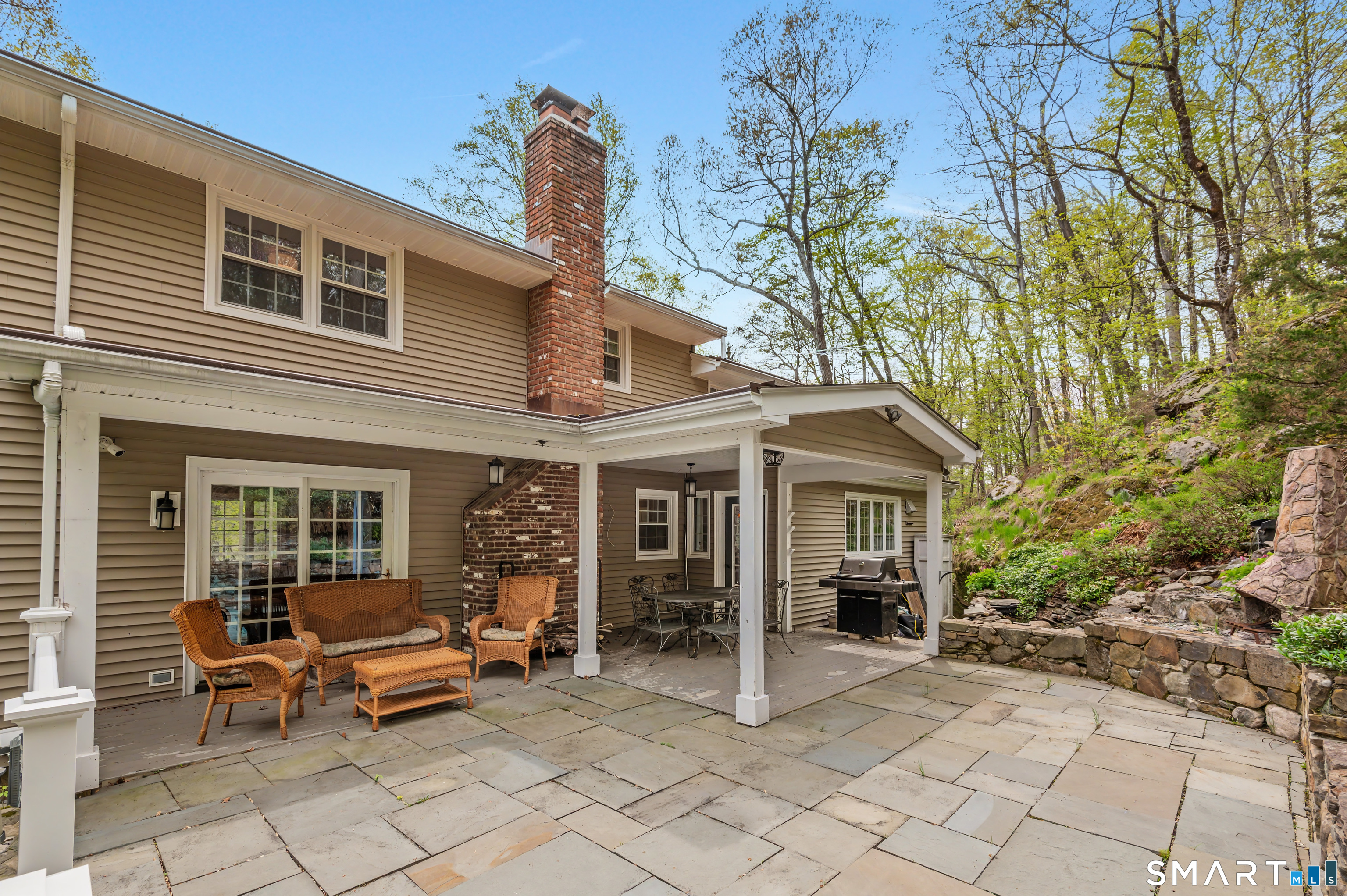 16 Twixt Hills Road Ridgefield, CT 06877 - Photo 22 of 25
