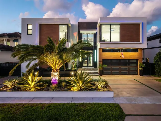 $5,400,000 | 2581 Northeast 50th Street, Lighthouse Point, FL 33064
