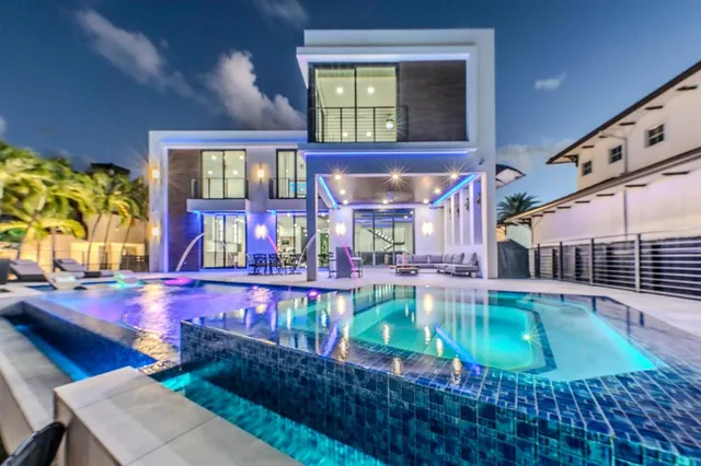 $5,400,000 | 2581 Northeast 50th Street, Lighthouse Point, FL 33064