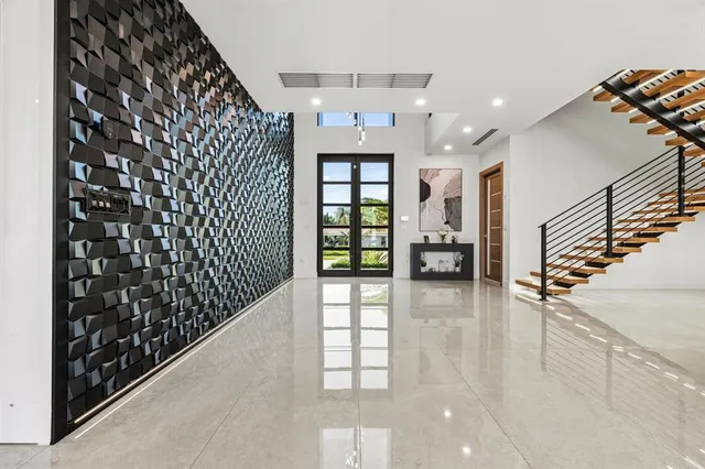 $5,400,000 | 2581 Northeast 50th Street, Lighthouse Point, FL 33064