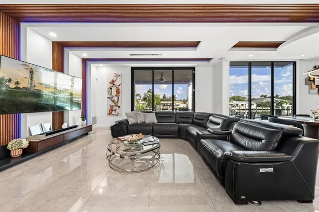 $5,400,000 | 2581 Northeast 50th Street, Lighthouse Point, FL 33064