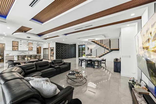 $5,400,000 | 2581 Northeast 50th Street, Lighthouse Point, FL 33064