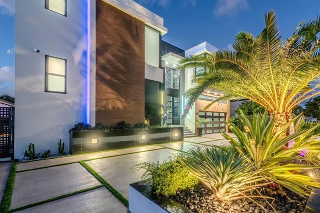 $5,400,000 | 2581 Northeast 50th Street, Lighthouse Point, FL 33064