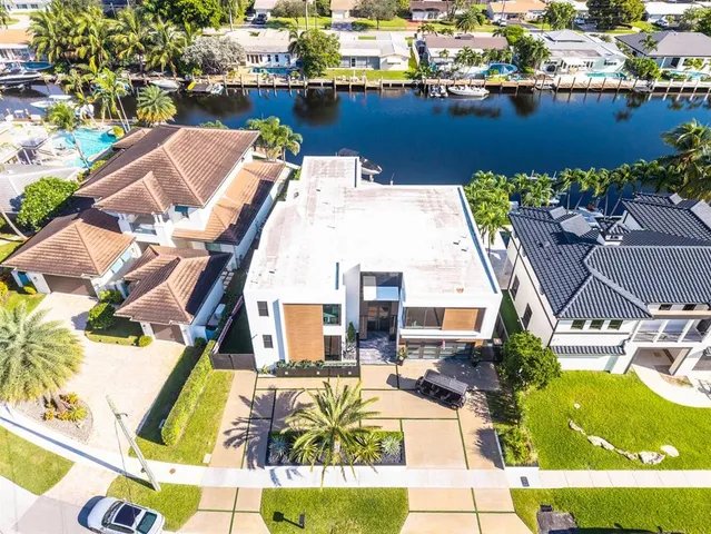 $5,400,000 | 2581 Northeast 50th Street, Lighthouse Point, FL 33064