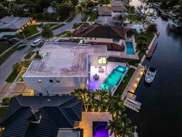 $5,400,000 | 2581 Northeast 50th Street, Lighthouse Point, FL 33064