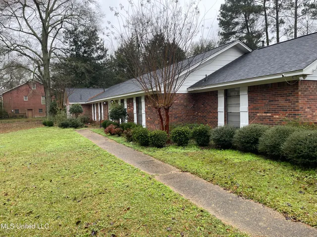 $330,000 | 522 Kennedy Drive Northwest, Magee, MS 39111