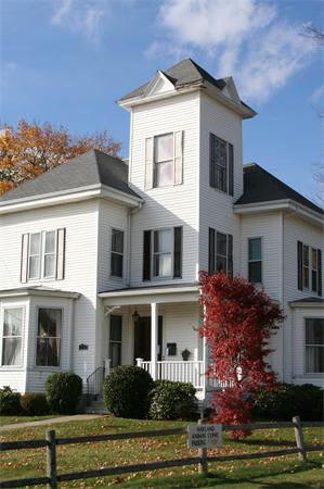 178 Commonwealth Road Wayland, MA 01778 - Photo 1 of 5 Gallery Image 1