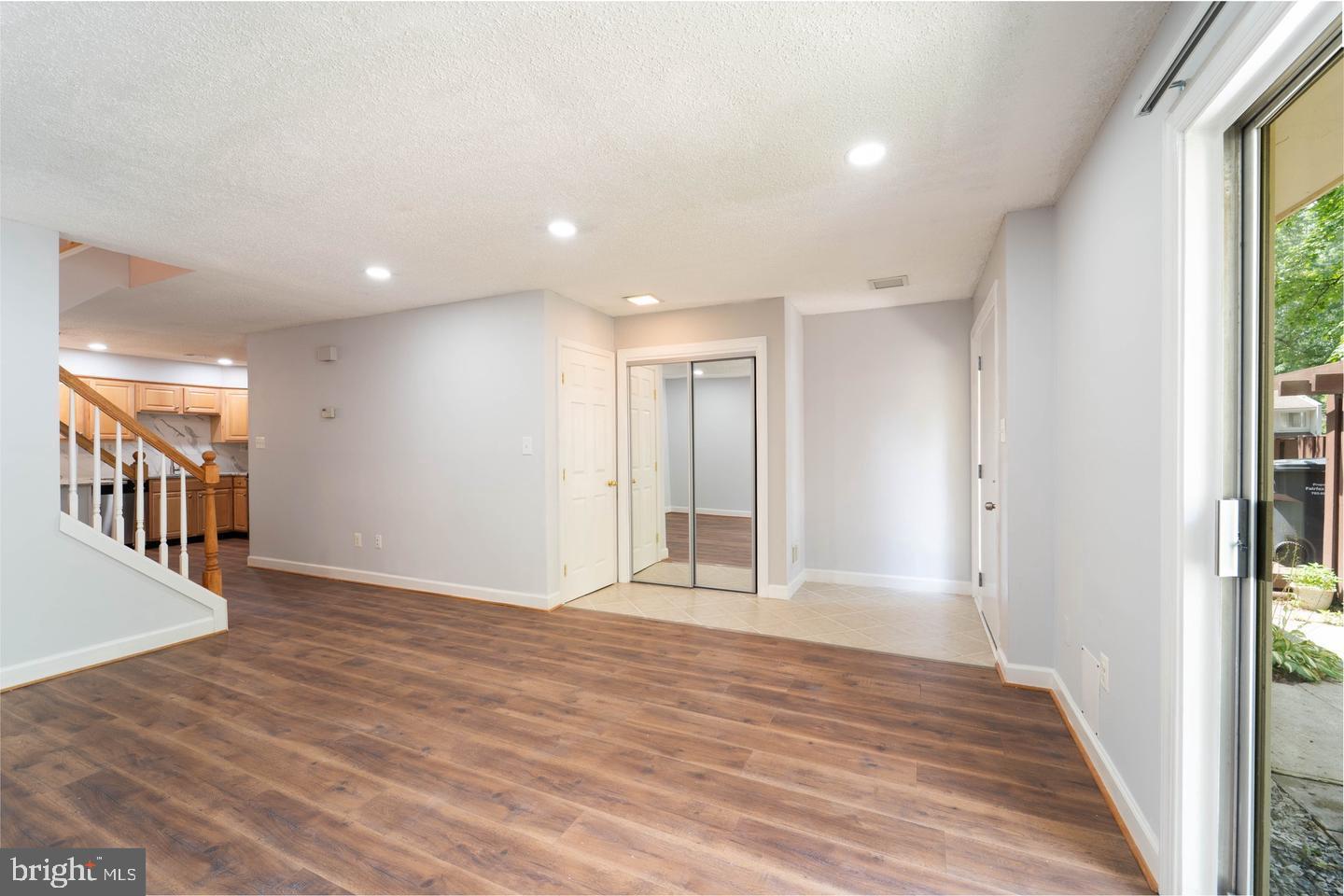 2221 Southgate Square Reston, VA 20191 - Photo 7 of 31 Gallery Image 7