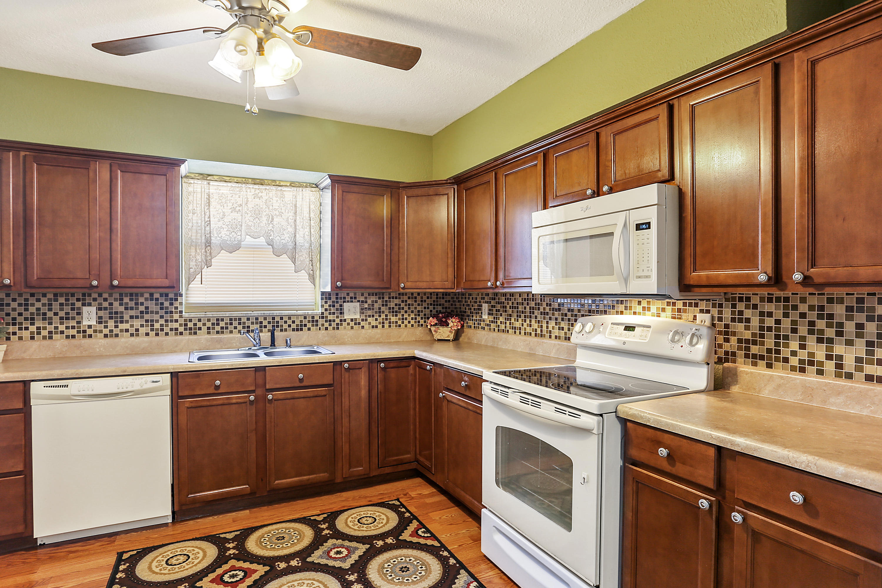22364 Bushing Street Boca Raton, FL 33428 - Photo 7 of 14 IMG_9931 Kitchen