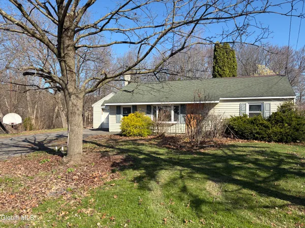 $138,900 | 33 Wendell Street, Ravena, NY 12143