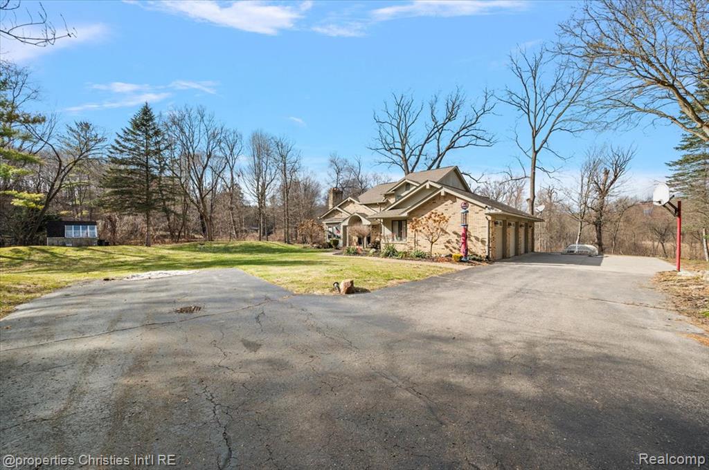5160 Old Mill Road Rochester, MI 48306 - Photo 16 of 89 Gallery Image 16
