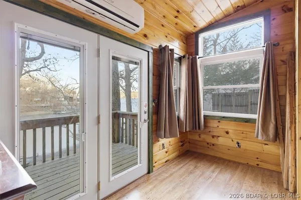 $240,000 | 6-24 Look Out Drive, Edwards, MO 65326