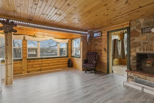 $240,000 | 6-24 Look Out Drive, Edwards, MO 65326