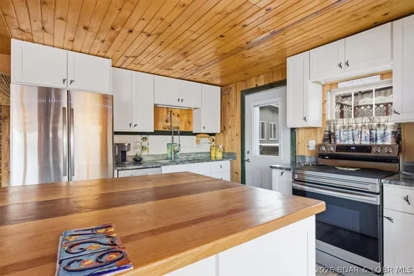 $240,000 | 6-24 Look Out Drive, Edwards, MO 65326