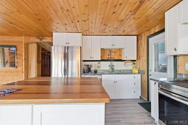 $240,000 | 6-24 Look Out Drive, Edwards, MO 65326