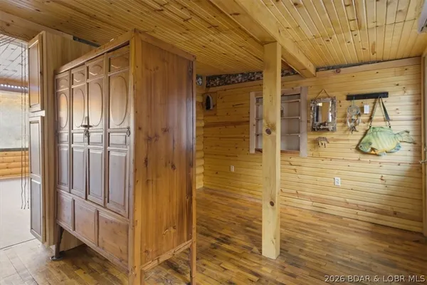 $240,000 | 6-24 Look Out Drive, Edwards, MO 65326