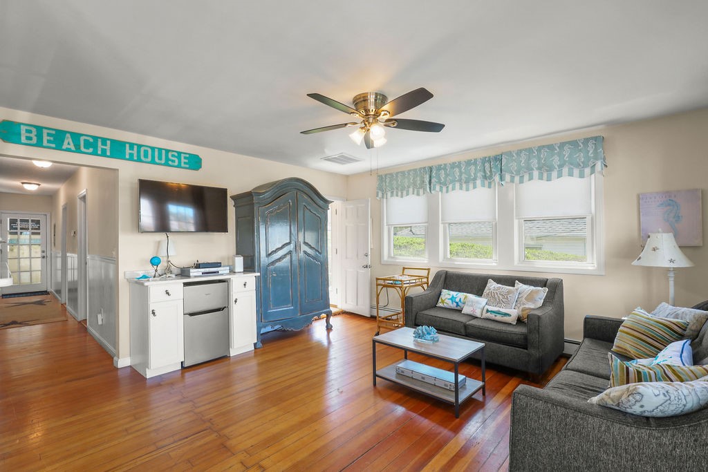 45 Crescent Road Middletown, RI 02842 - Photo 7 of 49