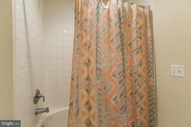 $3,900 | 8857 Ashgrove House Lane, Vienna, VA 22182