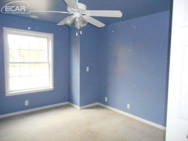 4137 East Carpenter Road Flint, MI 48506 - Photo 11 of 26 20452965-10.JPG