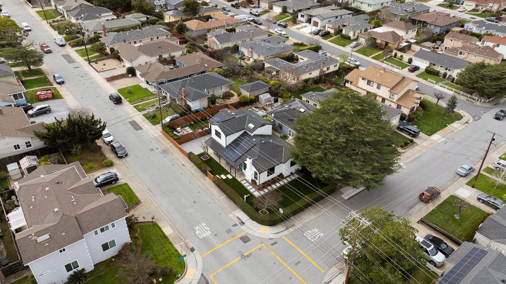 602 26th Avenue San Mateo, CA 94403 - Photo 38 of 41 an aerial view of residential houses with outdoor space