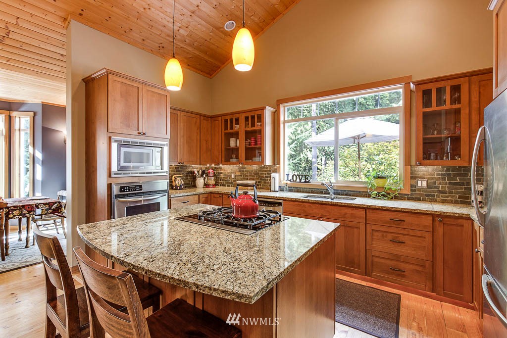 21169 Stottlemeyer Road Northeast Poulsbo, WA 98370 - Photo 7 of 25 Gallery Image 7