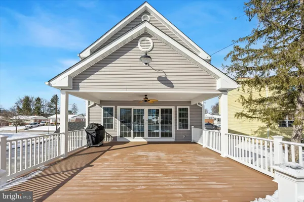 $665,000 | 1002 11th Avenue, Folsom, PA 19033