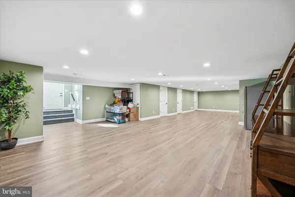 $599,995 | 1002 11th Avenue, Folsom, PA 19033