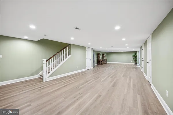 $599,995 | 1002 11th Avenue, Folsom, PA 19033
