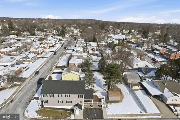 $665,000 | 1002 11th Avenue, Folsom, PA 19033