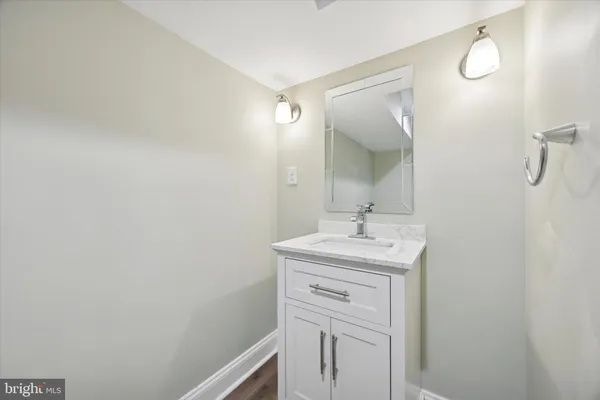 $599,995 | 1002 11th Avenue, Folsom, PA 19033