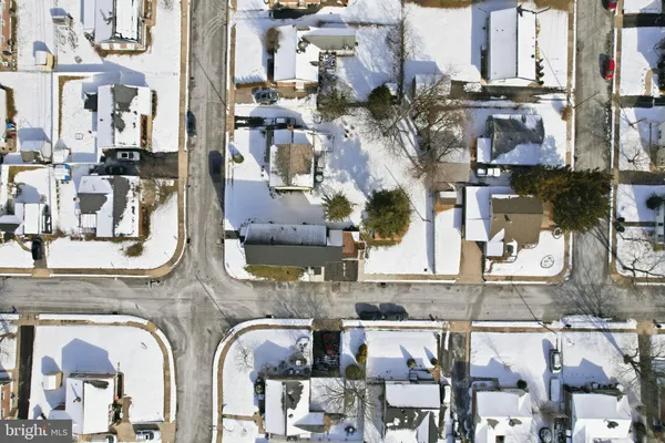 $665,000 | 1002 11th Avenue, Folsom, PA 19033